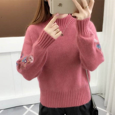 SASKIA | Thick cotton knit sweater with floral embroidery